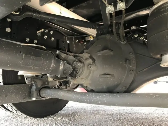 いすゞ フォワード 2RG-FRR90T4(2WD)の写真32
