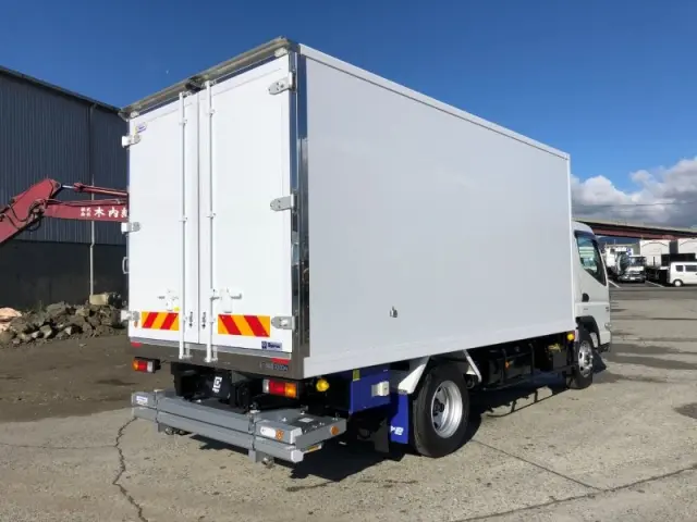 三菱 キャンター 2RG-FEB80(2WD)の写真4