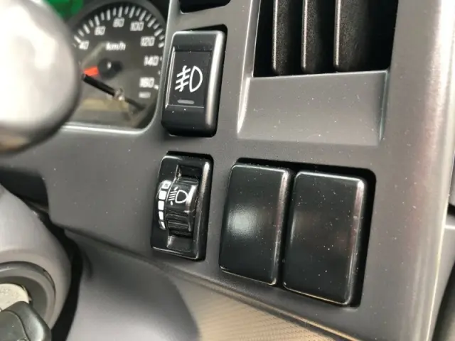 いすゞ フォワード TKG-FRR90S1(2WD)の写真15
