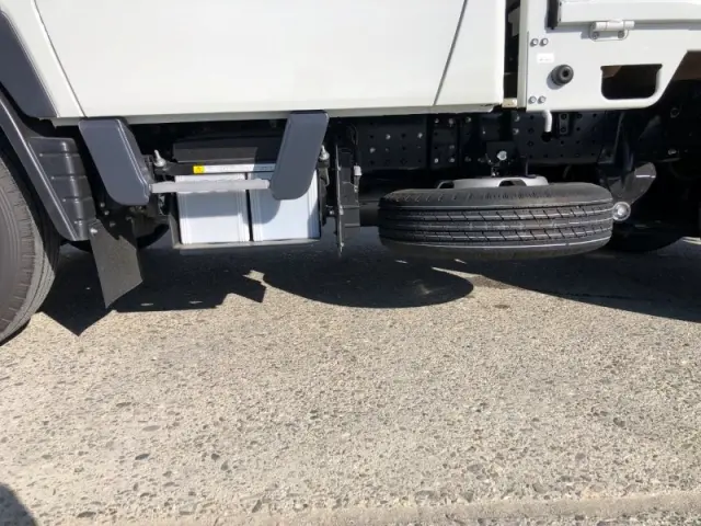 三菱 キャンター 2RG-FBA20(2WD)の写真27