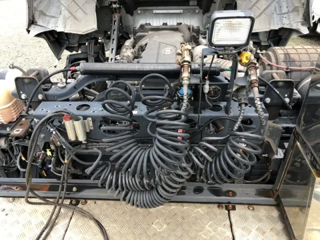 UD クオン 2PG-GK5AAB(2WD)の写真31