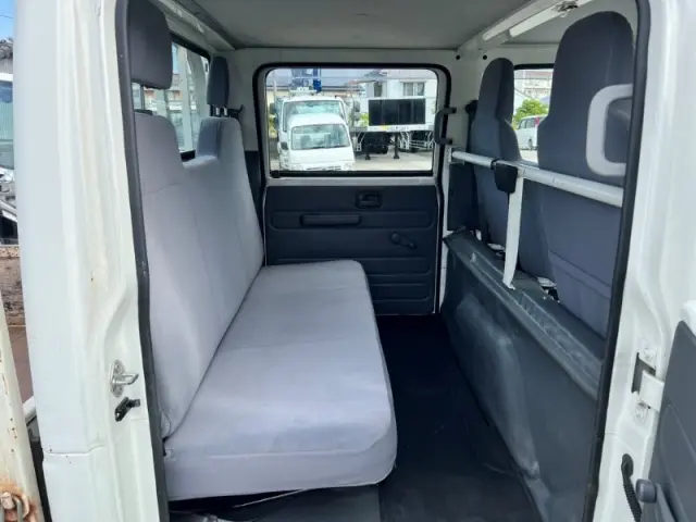 いすゞ エルフ TRG-NHR85A(2WD)の写真7