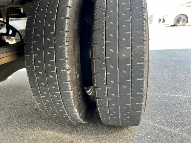 いすゞ エルフ TRG-NHR85A(2WD)の写真18
