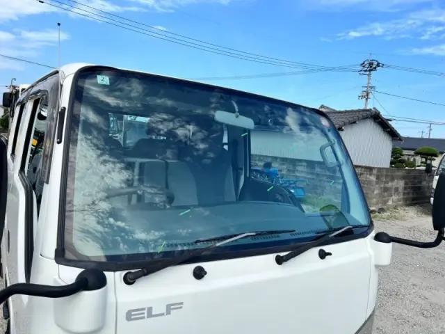 いすゞ エルフ TRG-NHR85A(2WD)の写真21