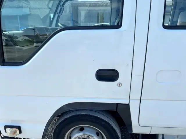 いすゞ エルフ TRG-NHR85A(2WD)の写真25