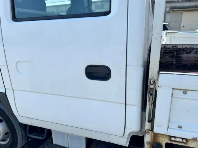 いすゞ エルフ TRG-NHR85A(2WD)の写真26