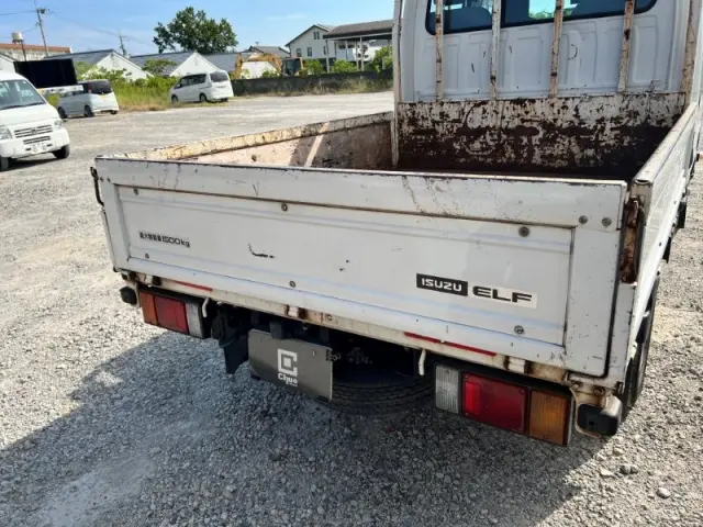 いすゞ エルフ TRG-NHR85A(2WD)の写真29