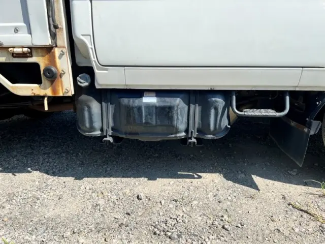 いすゞ エルフ TRG-NHR85A(2WD)の写真37
