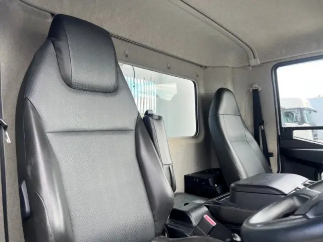 三菱 ファイター 2KG-FK72F(2WD)の写真9