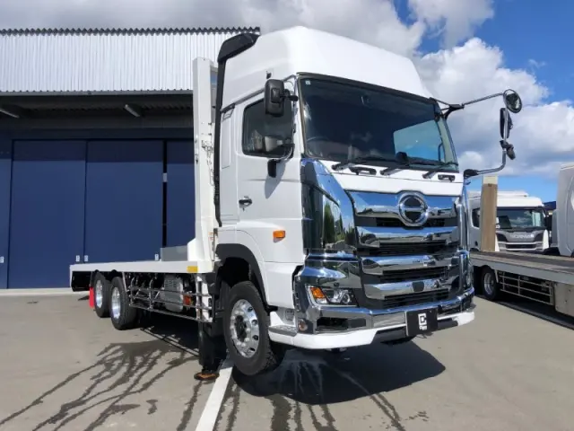 日野 プロフィア 2DG-FS1AJE(6x4)の写真2