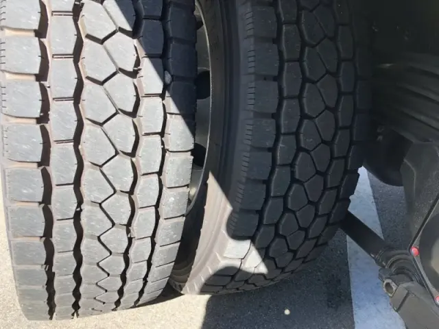 日野 プロフィア 2DG-FS1AJE(6x4)の写真26