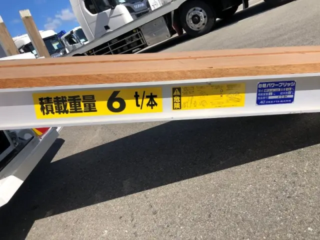 日野 プロフィア 2DG-FS1AJE(6x4)の写真41