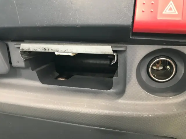 いすゞ エルフ TPG-NKR85AR(2WD)の写真43