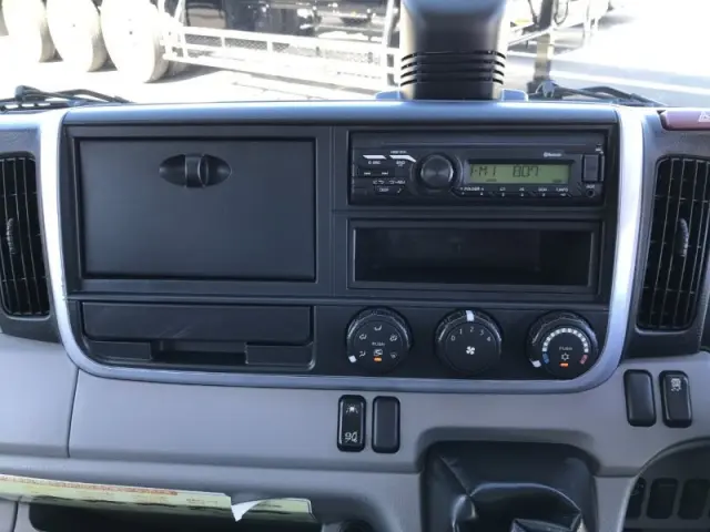 三菱 キャンター 2PG-FBA30(2WD)の写真9