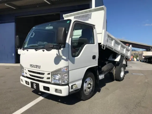 いすゞ エルフ 2RG-NKR88AN(2WD)の写真1
