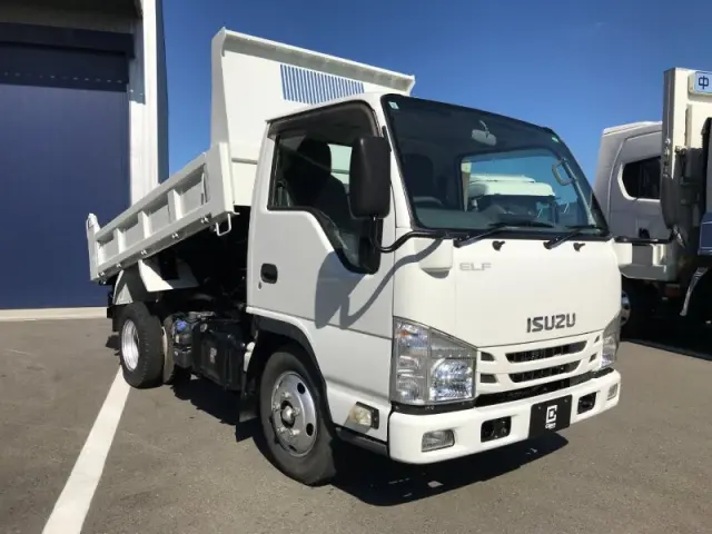いすゞ エルフ 2RG-NKR88AN(2WD)の写真2