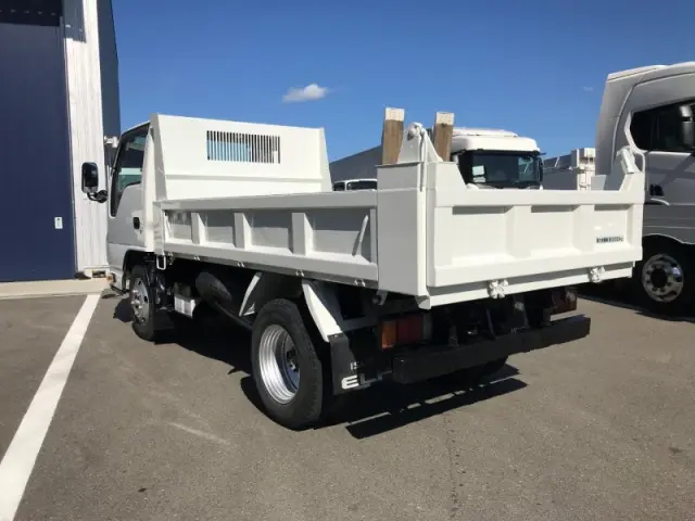 いすゞ エルフ 2RG-NKR88AN(2WD)の写真3
