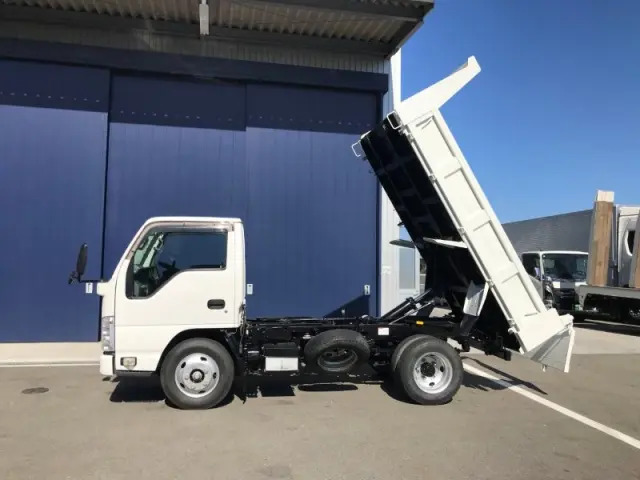 いすゞ エルフ 2RG-NKR88AN(2WD)の写真5