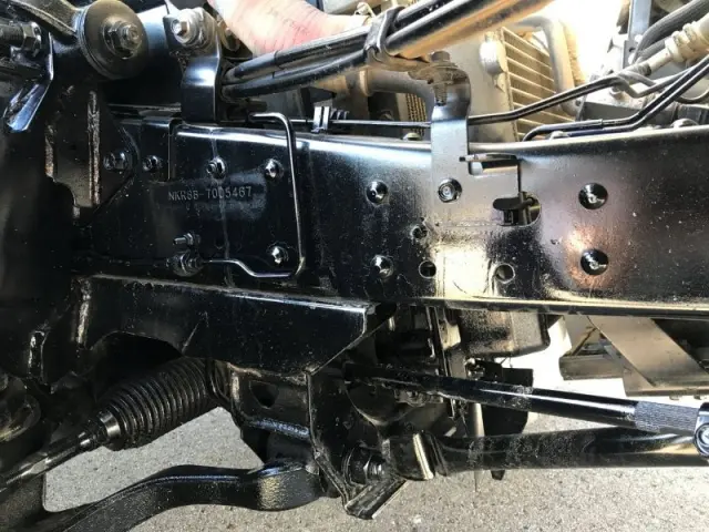いすゞ エルフ 2RG-NKR88AN(2WD)の写真24