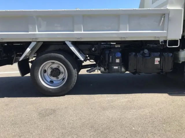 いすゞ エルフ 2RG-NKR88AN(2WD)の写真44