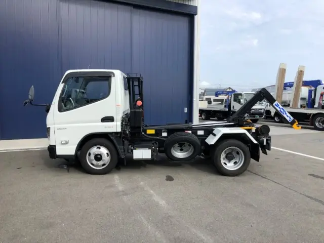三菱 キャンター 2RG-FBAV0(2WD)の写真7