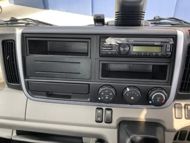 三菱 キャンター 2RG-FBAV0(2WD)の写真12