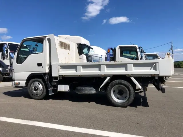 いすゞ エルフ TPG-NJR85AD(2WD)の写真5