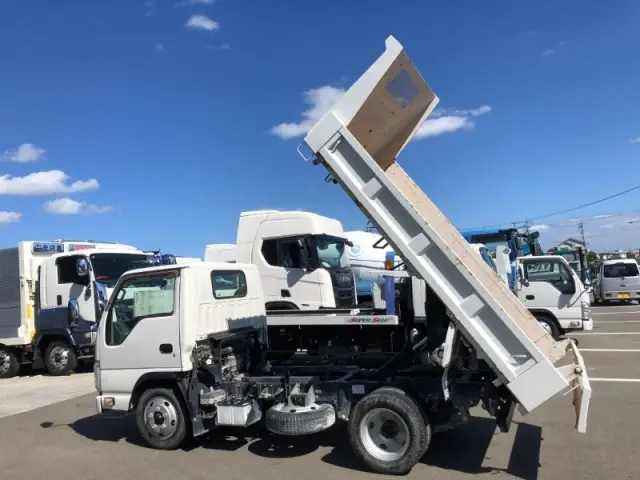 いすゞ エルフ TPG-NJR85AD(2WD)の写真6