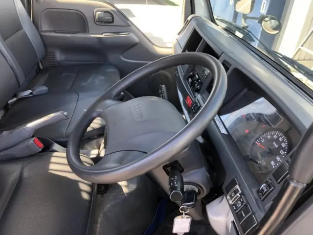 いすゞ エルフ TPG-NJR85AD(2WD)の写真8