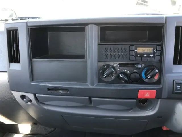 いすゞ エルフ TPG-NJR85AD(2WD)の写真11