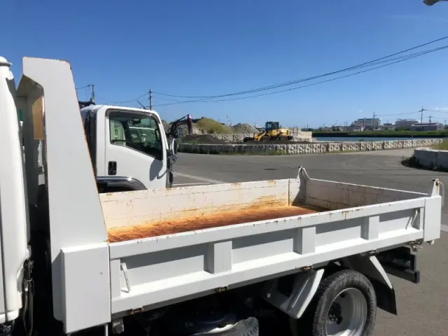 いすゞ エルフ TPG-NJR85AD(2WD)の写真38