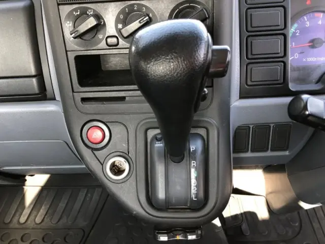 三菱 キャンターガッツ PDG-FB70B(2WD)の写真9