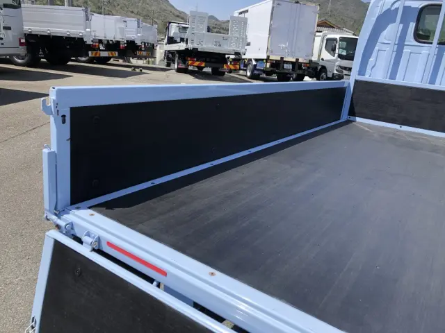 いすゞ エルフ 3DF-NHR87AF(2WD)の写真13