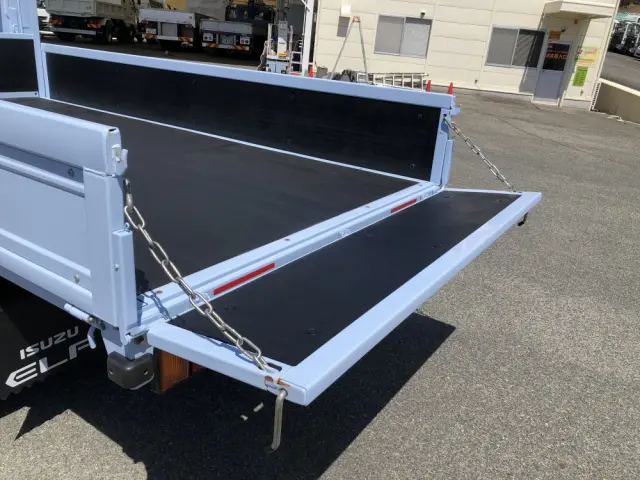 いすゞ エルフ 3DF-NHR87AF(2WD)の写真16