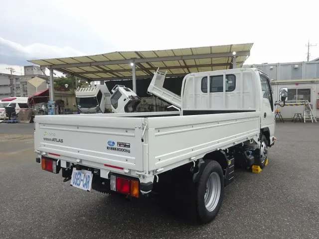 日産 アトラス 2RG-AJS88A(4WD)の写真2