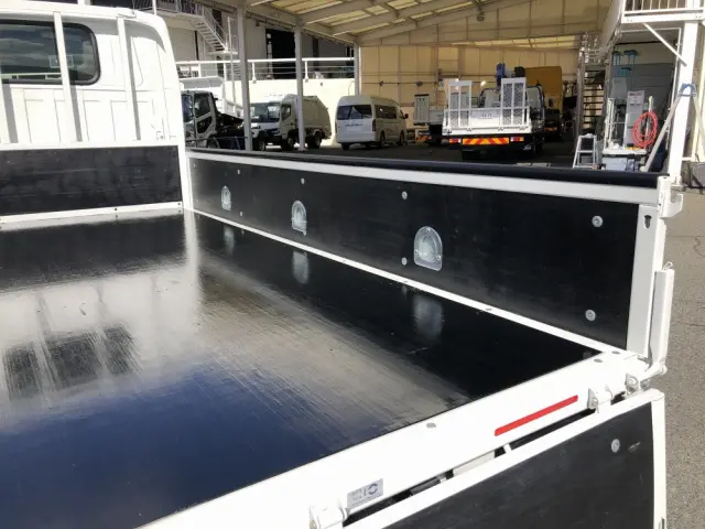 いすゞ エルフ 3DF-NHR87AF(2WD)の写真14