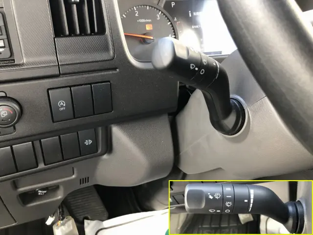 いすゞ エルフ 3DF-NHR87AF(2WD)の写真39