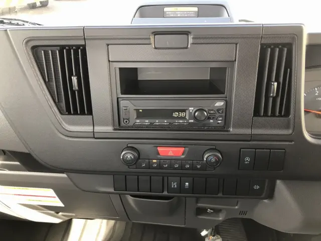 いすゞ エルフ 3DF-NHR87AF(2WD)の写真40