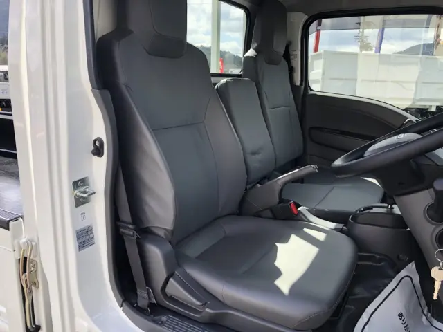 いすゞ エルフ 3DF-NHR87AF(2WD)の写真43