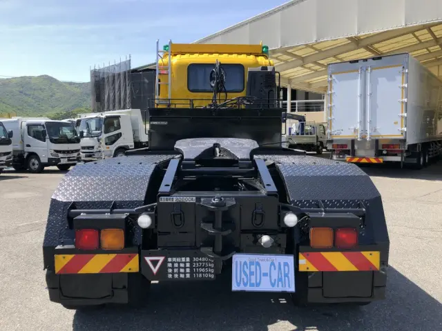 いすゞ ギガ QDG-EXZ52BJ(6x4)の写真3