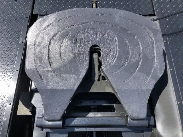 いすゞ ギガ QDG-EXZ52BJ(6x4)の写真11