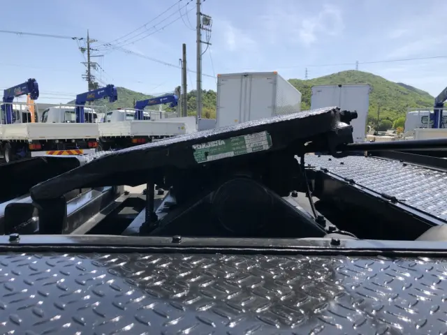 いすゞ ギガ QDG-EXZ52BJ(6x4)の写真16