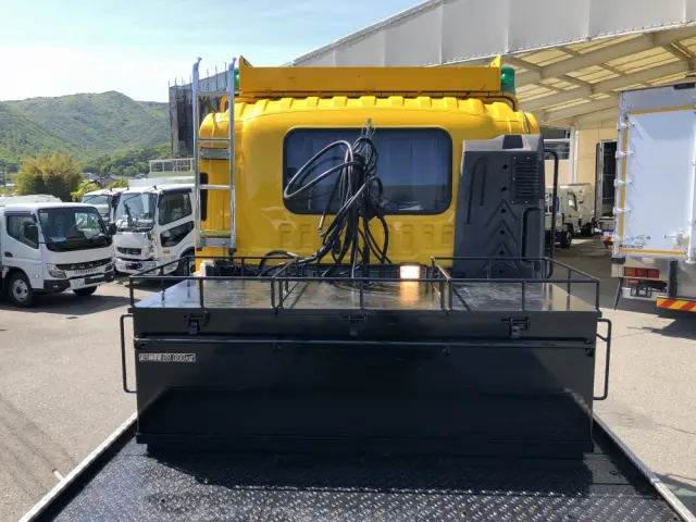 いすゞ ギガ QDG-EXZ52BJ(6x4)の写真18