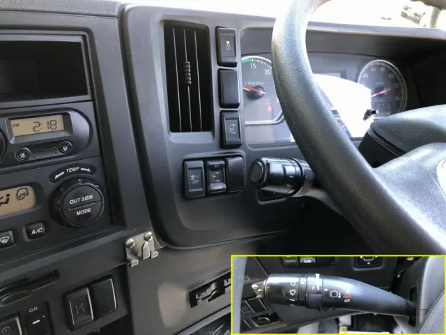 いすゞ ギガ QDG-EXZ52BJ(6x4)の写真37