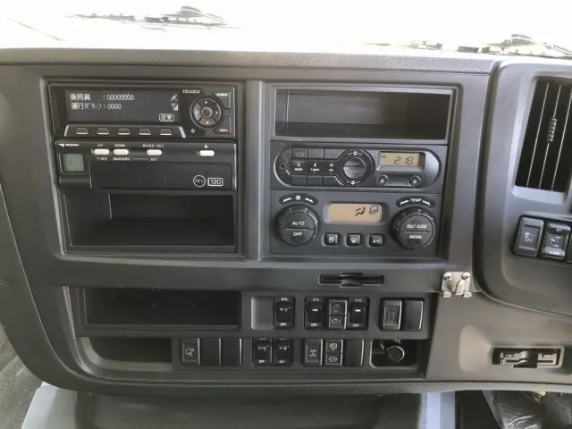 いすゞ ギガ QDG-EXZ52BJ(6x4)の写真38