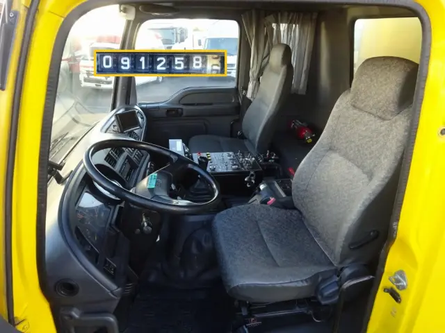 いすゞ フォワード PJ-FTR34F4改(2WD)の写真4