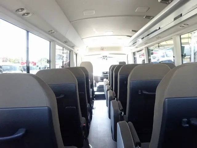 トヨタ コースター 2WG-GDB110(2WD)の写真15