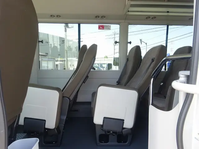 トヨタ コースター 2WG-GDB110(2WD)の写真20