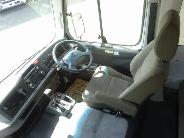 トヨタ コースター 2WG-GDB110(2WD)の写真22