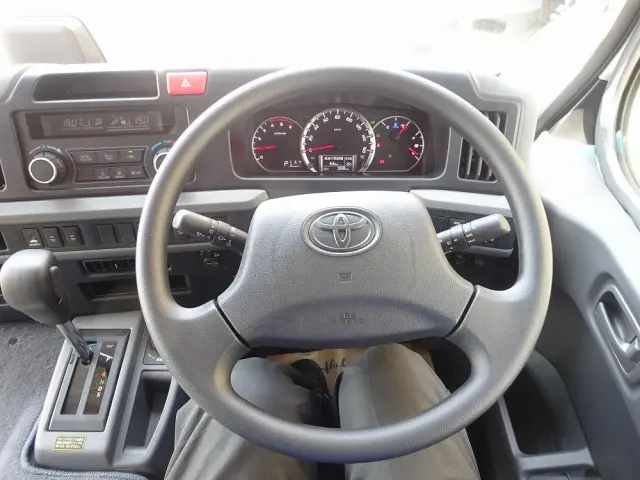 トヨタ コースター 2WG-GDB110(2WD)の写真34